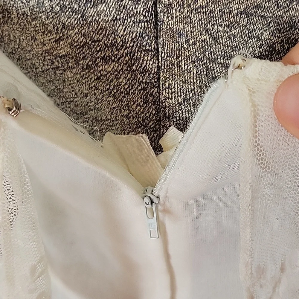 Stunning Roberta White Maxi - Picture 7 of 15